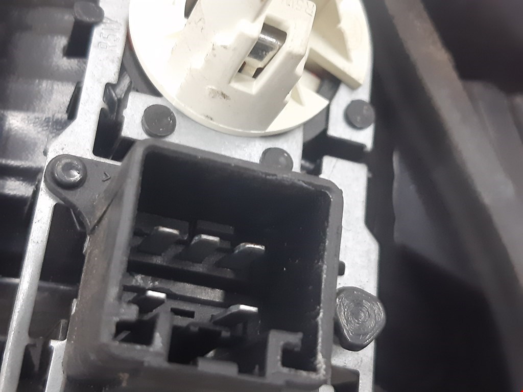 Фонарь задний левый VOLVO V70 II 2000-2007