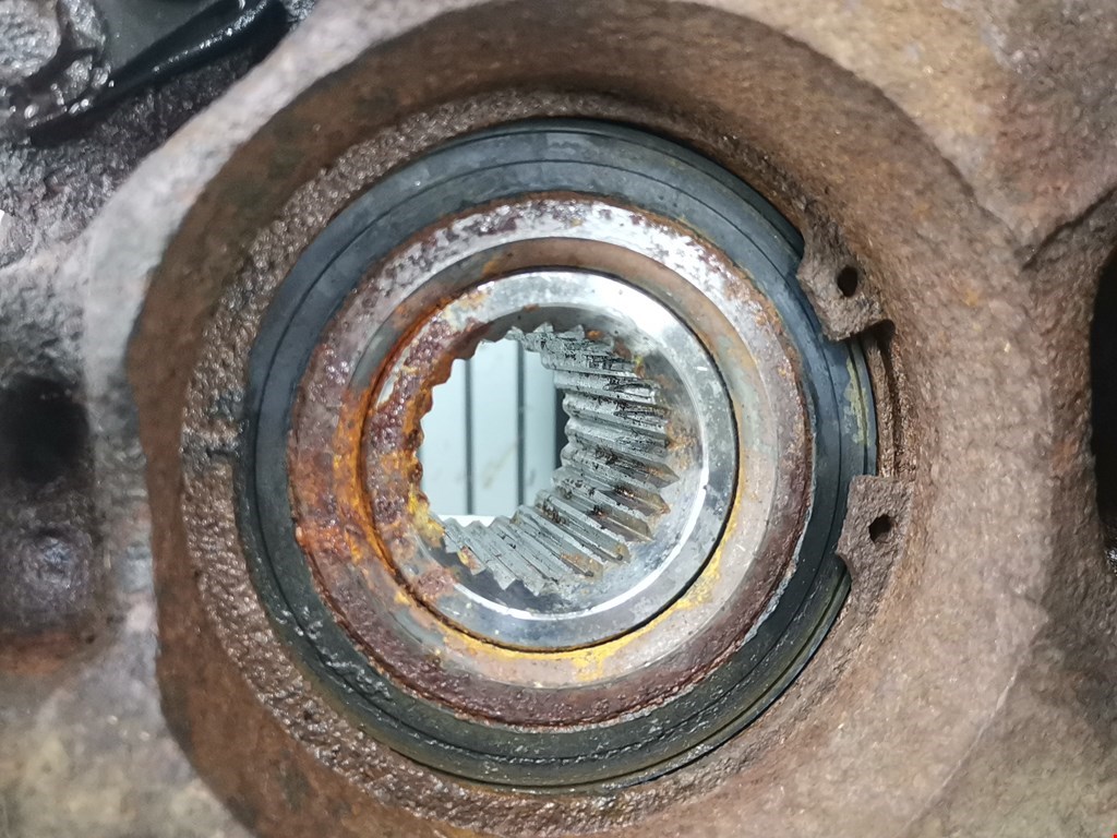 Ступица передняя левая FORD KA 1996-2008