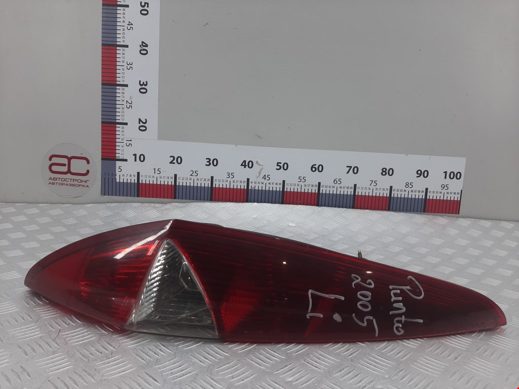 Фонарь задний левый FIAT Punto II (188) 1999-2007
