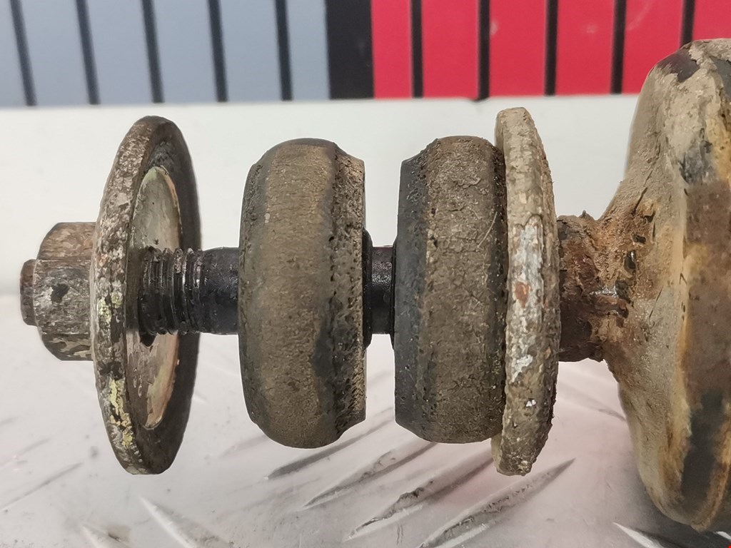 Амортизатор задний левый MITSUBISHI L300 1986-1999