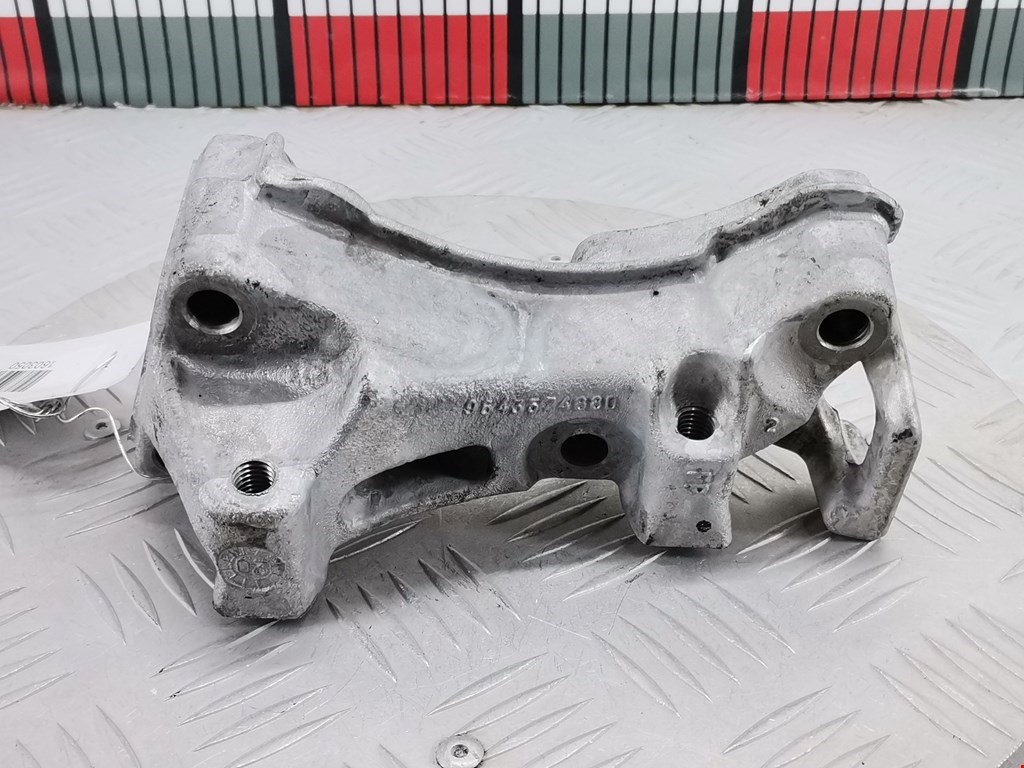 Кронштейн (крепление лапа) двигателя Citroen Xsara (1997-2006)