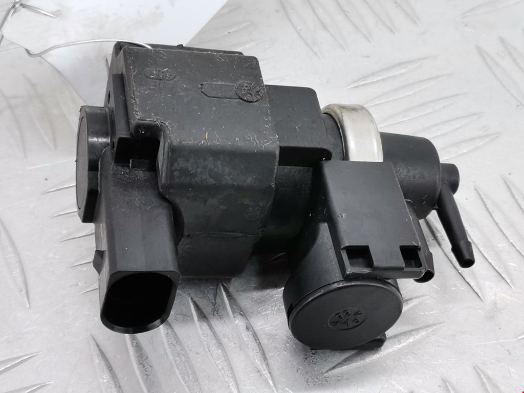 Клапан электромагнитный AUDI A4 B7 2004-2007