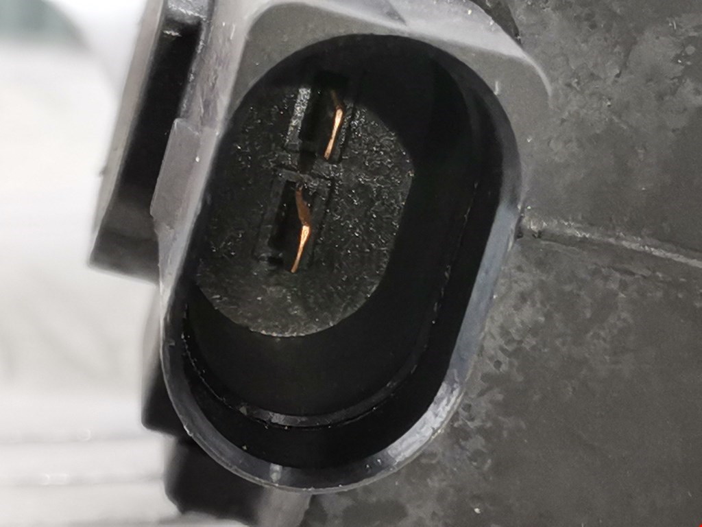 Клапан электромагнитный AUDI A4 B7 2004-2007