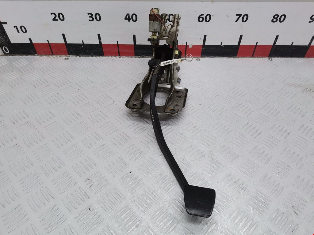 Педаль тормоза TOYOTA RAV 4 XA10 1994-2000