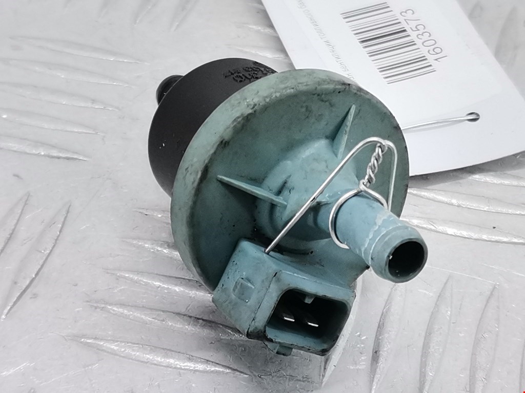 Клапан вентиляции топливного бака VOLKSWAGEN Polo III 1994-2001