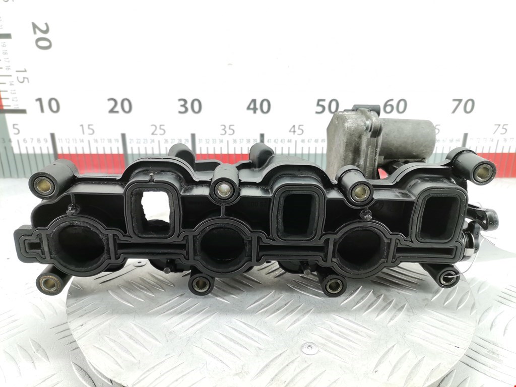 Коллектор впускной AUDI A4 B7 2004-2007