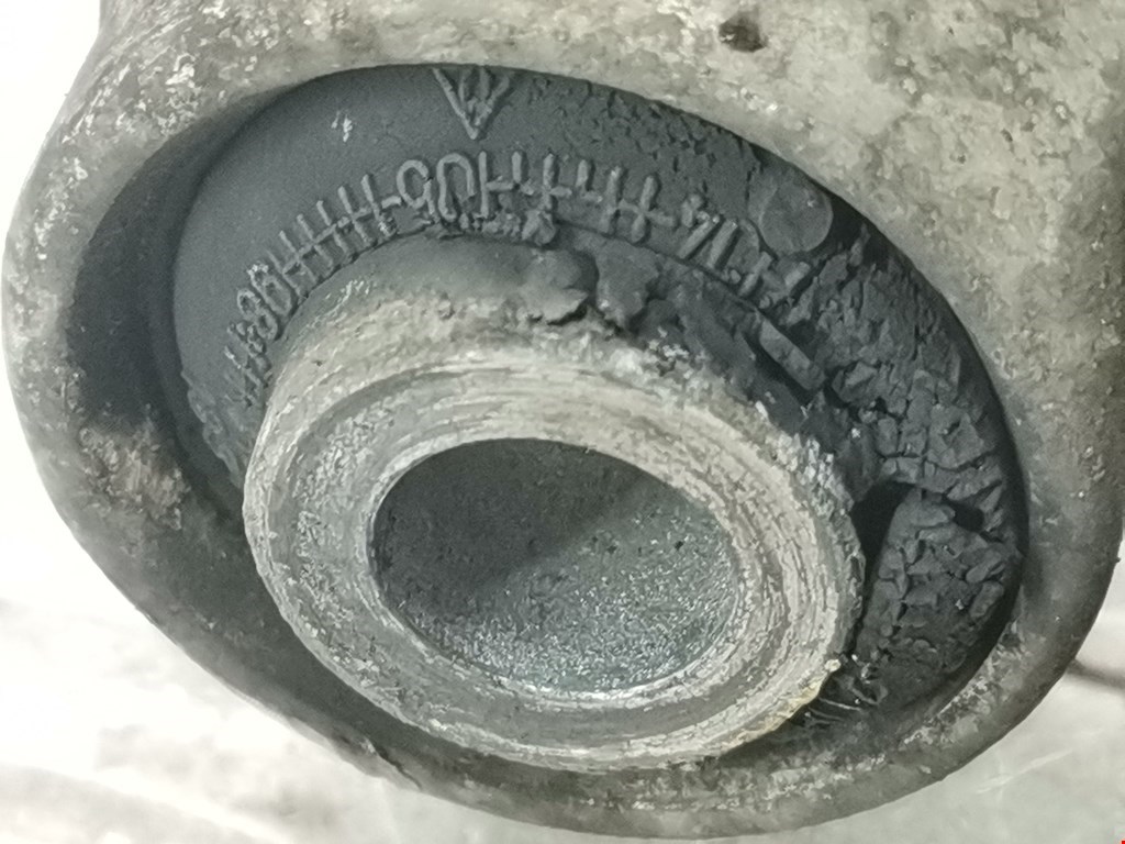 Рычаг передний правый AUDI A4 B6 2001-2005