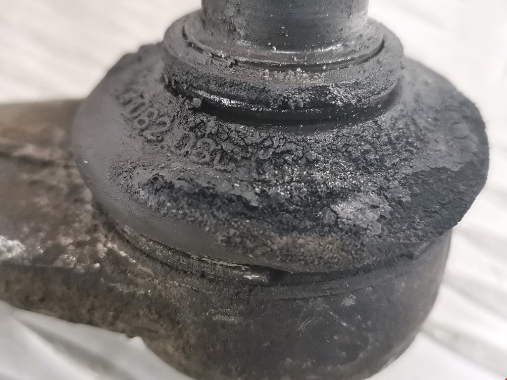 Рычаг передний правый AUDI A4 B6 2001-2005