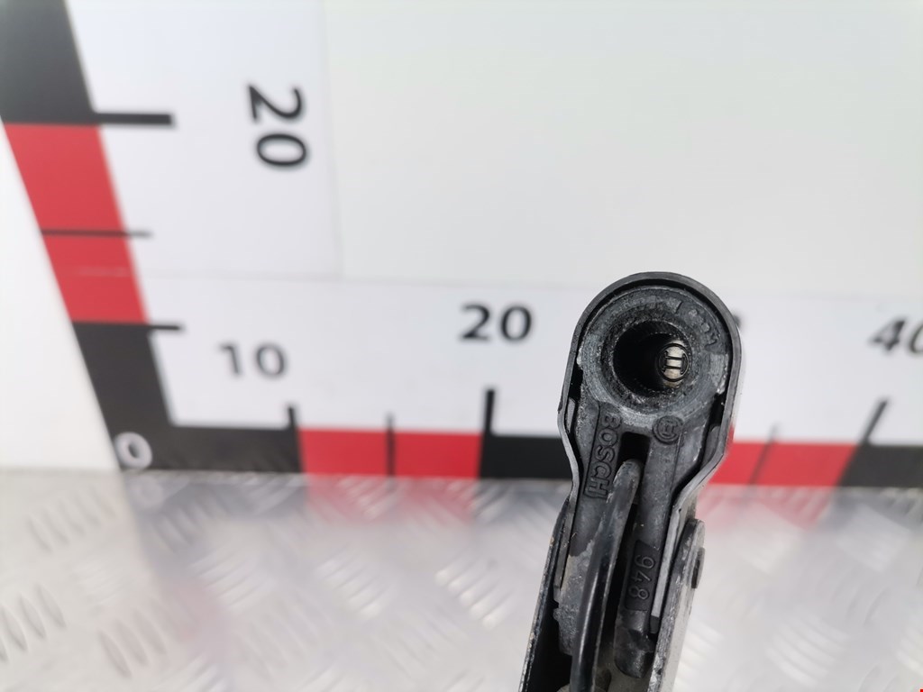 Поводок дворника задний (заднего) FORD Focus I 1998-2005