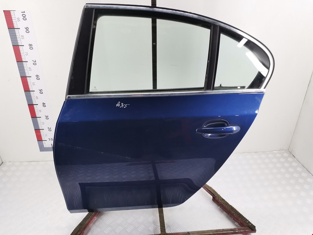 Уплотнитель стекла двери BMW 5-Series (E60/E61) (2003-2010)