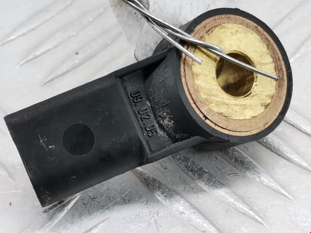 Датчик детонации AUDI A4 B7 2004-2007