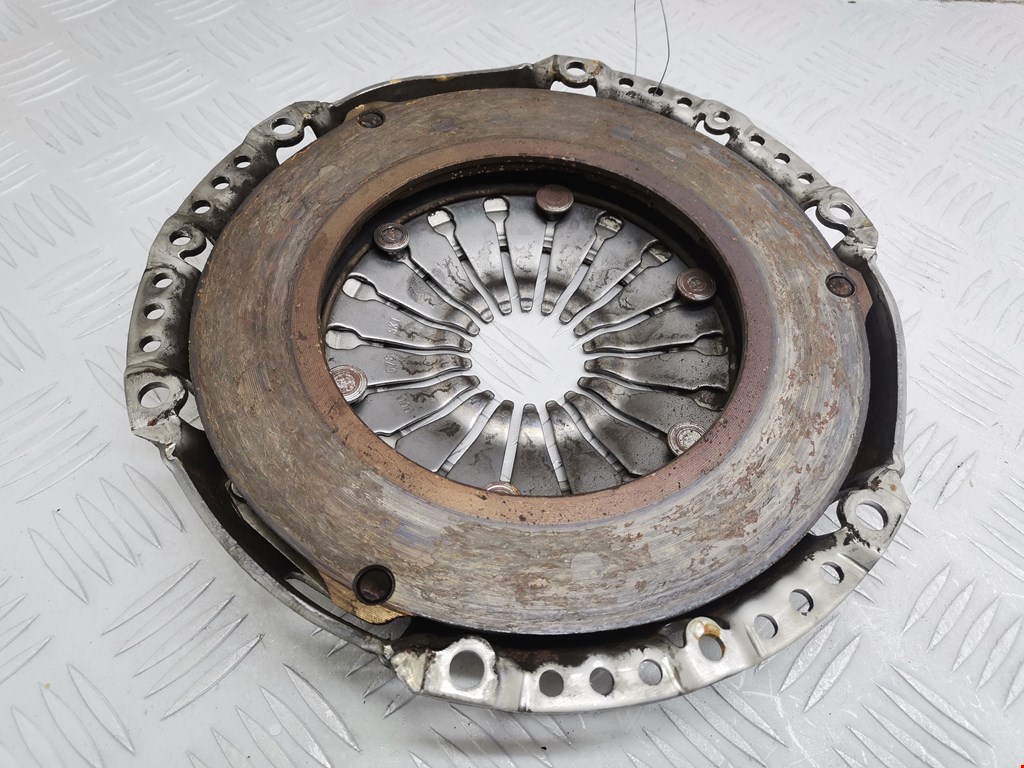 Маховик (демпфер сцепления) FORD Fiesta 2001-2008