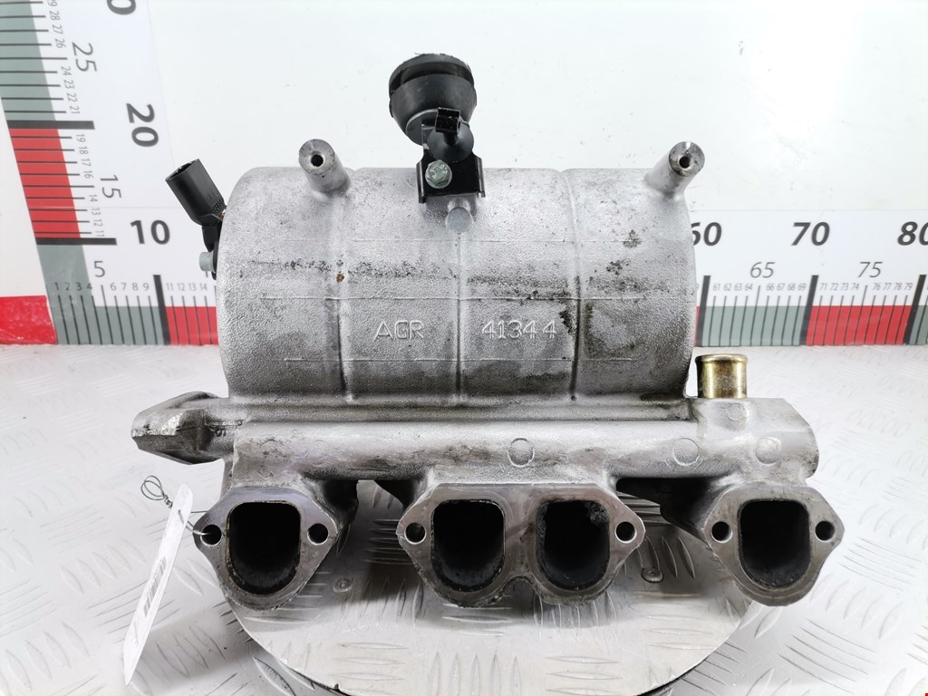 Коллектор впускной VOLKSWAGEN Golf V 2003-2009