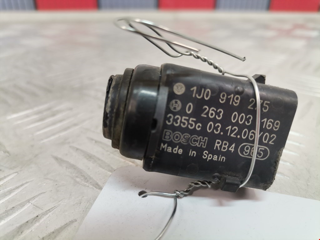 Датчик парковки VOLKSWAGEN Touareg 2002-2010