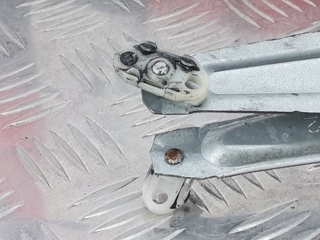 Стеклоподъемник передний левый OPEL Corsa B 1993-2000