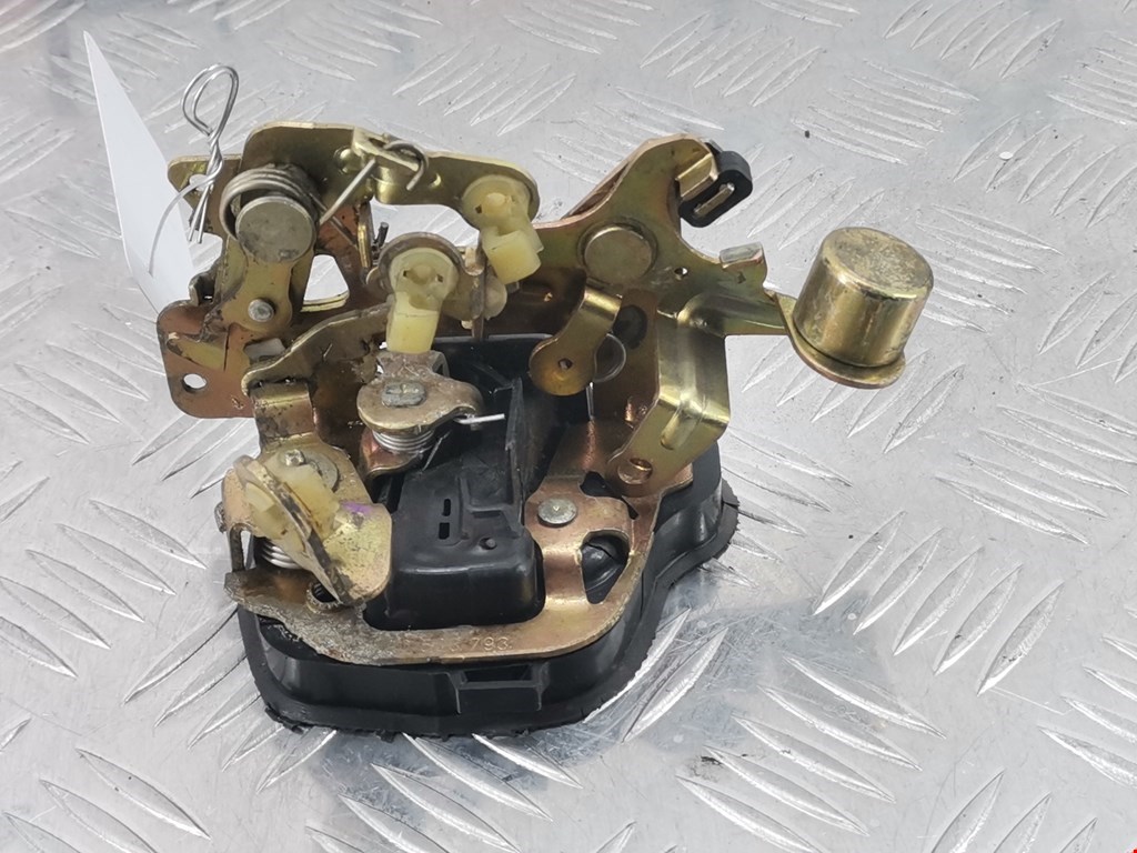 Замок двери задней левой OPEL Corsa B 1993-2000
