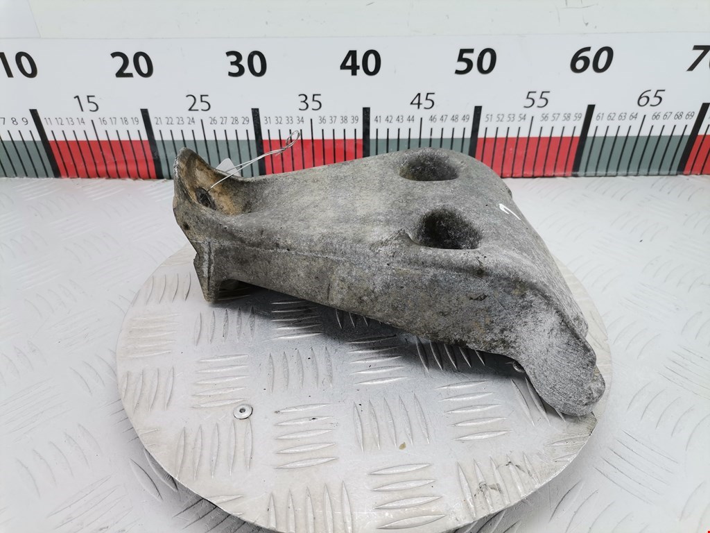 Кронштейн (крепление лапа) двигателя BMW 3-Series (F30/F31/F34/F35) (2011-2020)