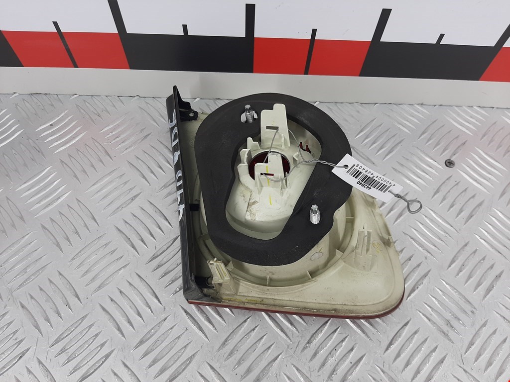 Фонарь задний внутренний правый VOLKSWAGEN Jetta V 2005-2011