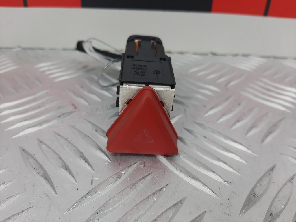 Кнопка аварийной сигнализации (аварийки) VOLKSWAGEN Golf V 2003-2009