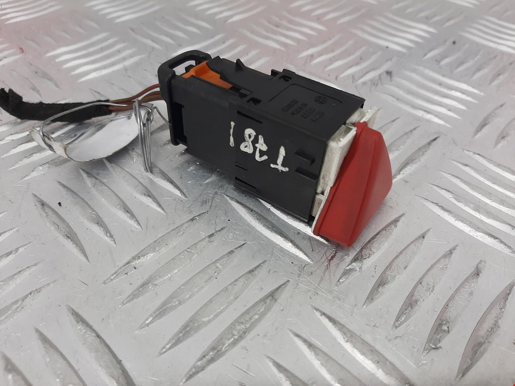 Кнопка аварийной сигнализации (аварийки) VOLKSWAGEN Golf V 2003-2009