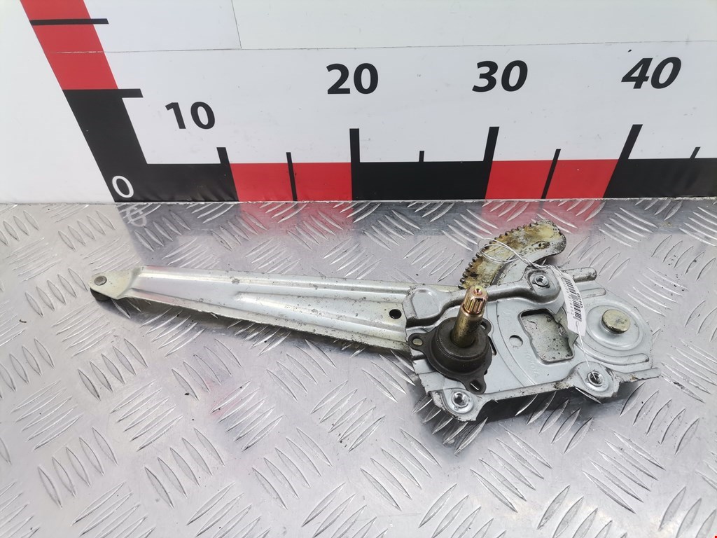 Стеклоподъемник задний правый TOYOTA Yaris Verso 1999-2006