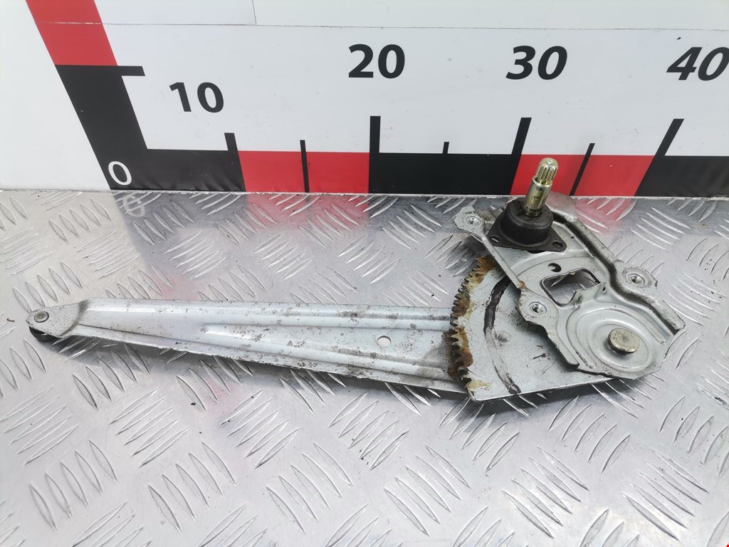 Стеклоподъемник задний правый TOYOTA Yaris Verso 1999-2006