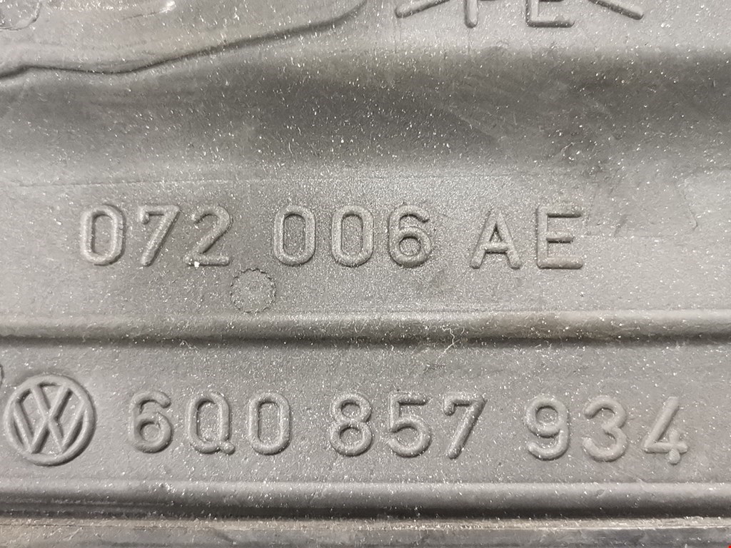 Зеркало правое VOLKSWAGEN Polo IV 2001-2009