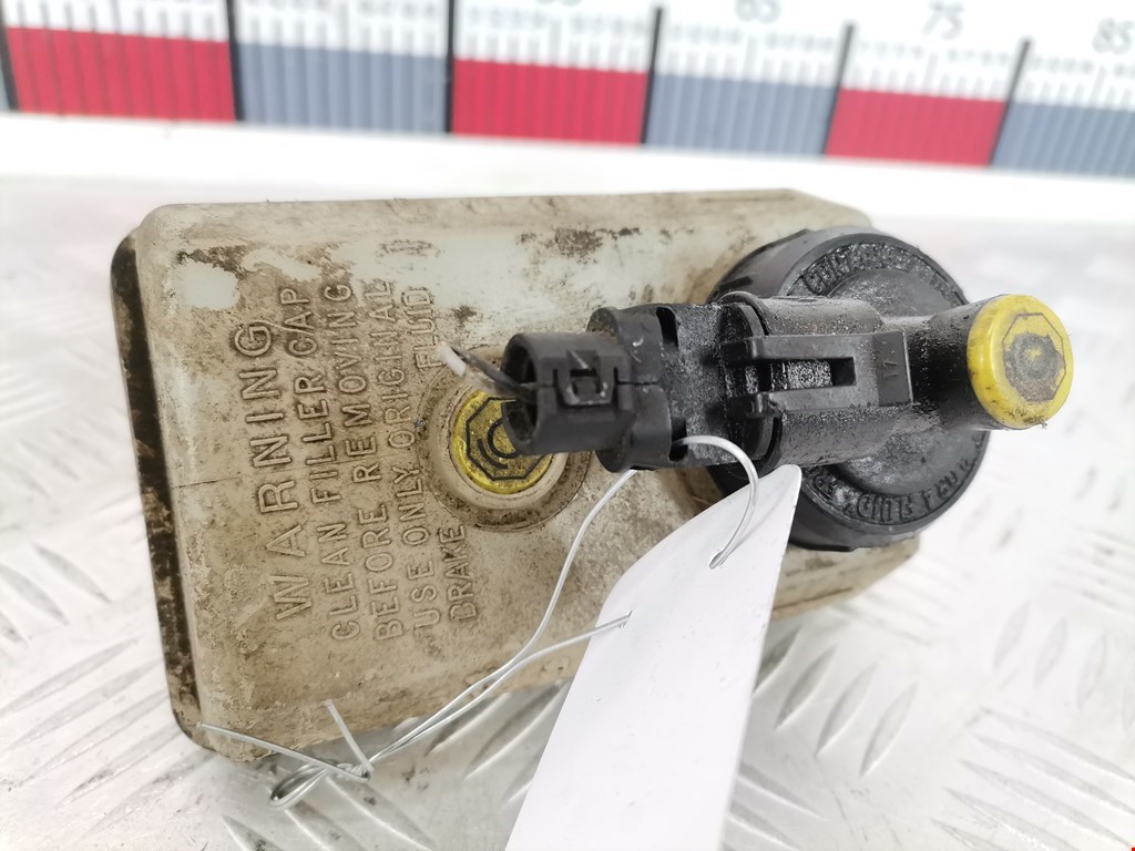 Бачок главного тормозного цилиндра RENAULT Espace 1997-2003