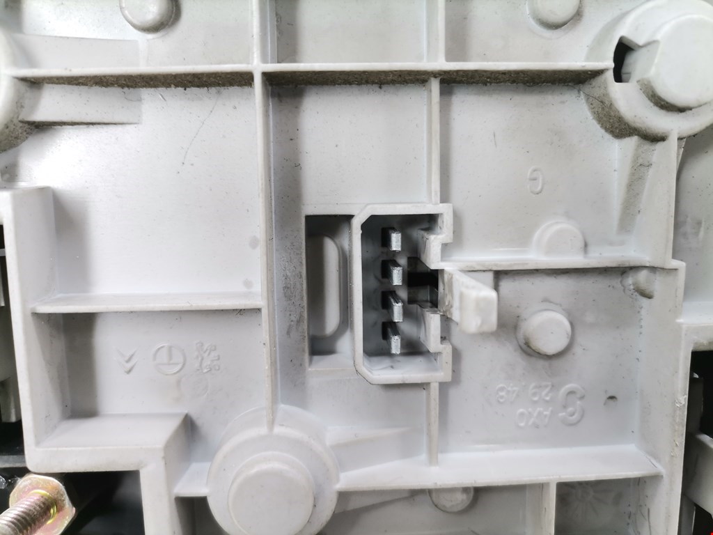 Фонарь задний внутренний левый CITROEN Xantia 1993-2002