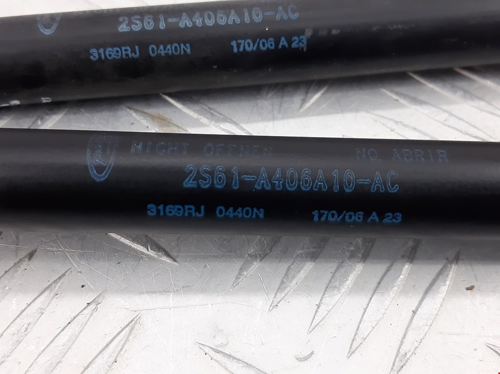 Амортизатор крышки (двери) багажника FORD Fiesta 2001-2008