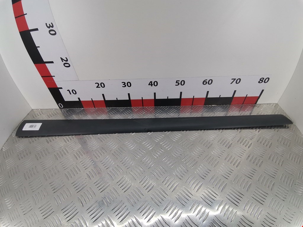 Накладка декоративная (молдинг) двери передней левой Ford Fiesta 5 (2002-2008)