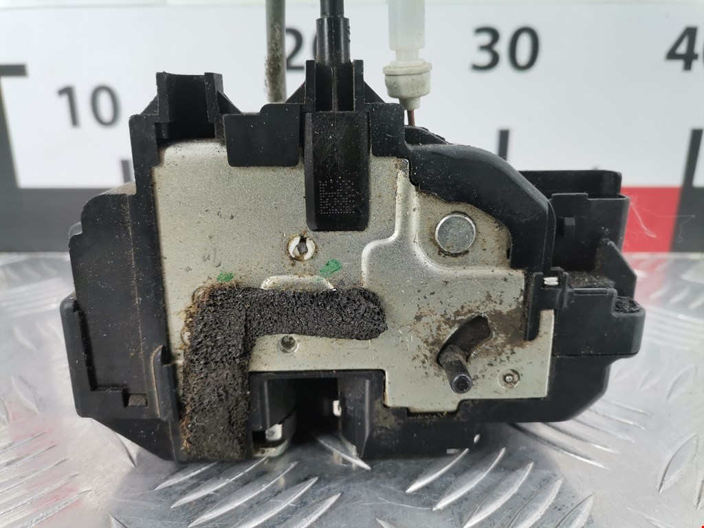 Замок двери задней левой NISSAN Navara III D40 2005-2015