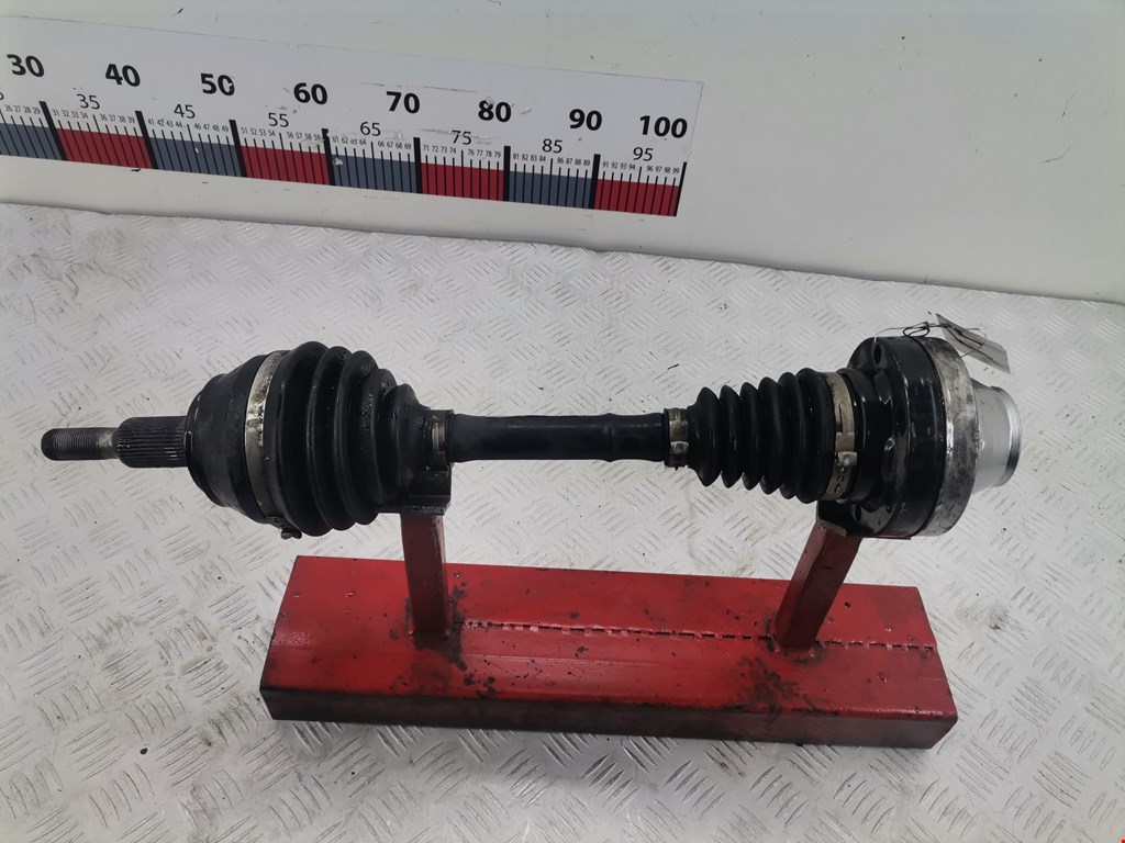 Полуось (привод, приводной вал) передняя правая VOLKSWAGEN Touareg 2002-2010