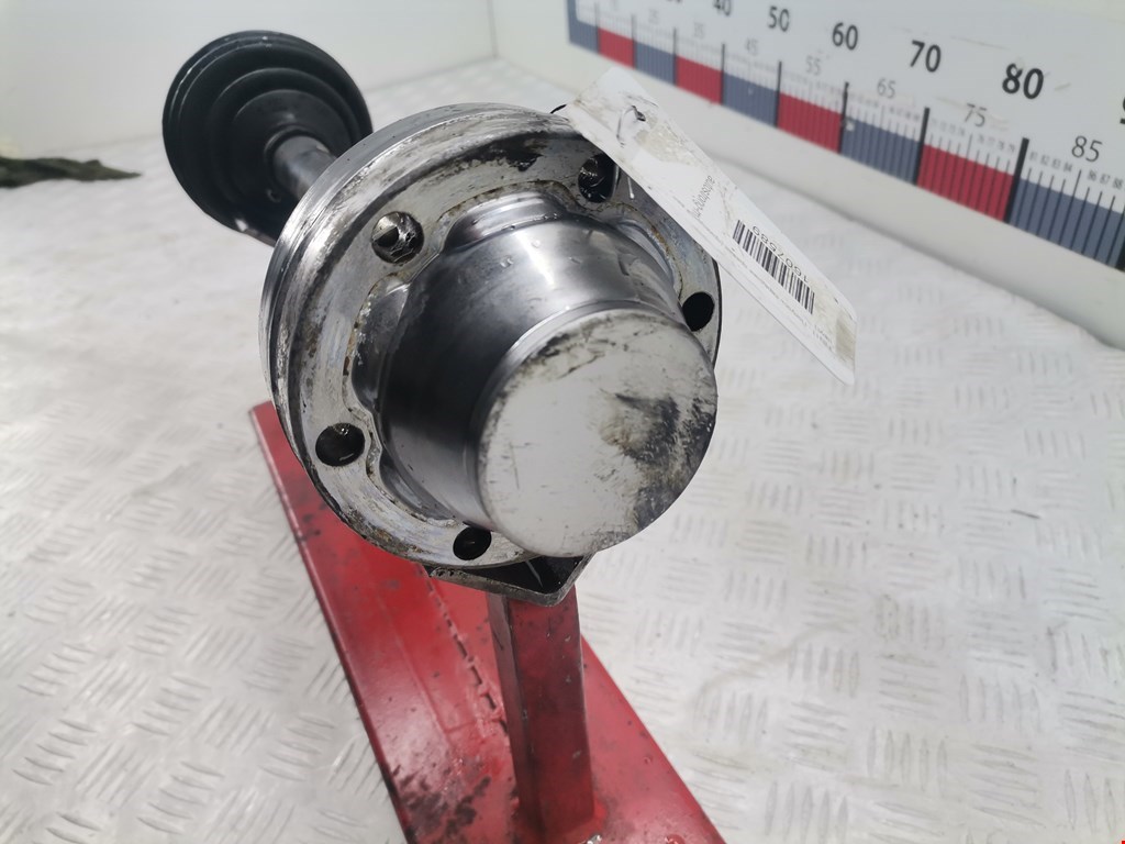 Полуось (привод, приводной вал) передняя правая VOLKSWAGEN Touareg 2002-2010