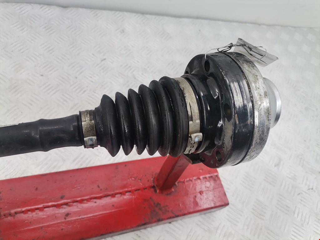 Полуось (привод, приводной вал) передняя правая VOLKSWAGEN Touareg 2002-2010