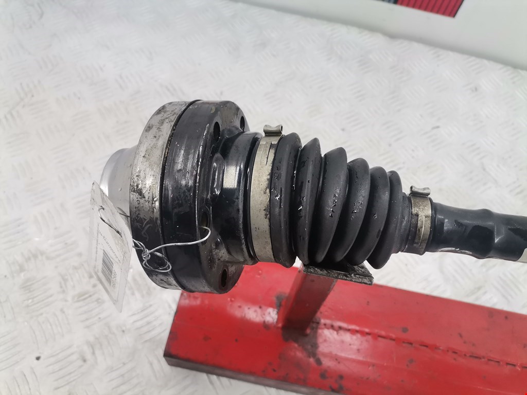 Полуось (привод, приводной вал) передняя правая VOLKSWAGEN Touareg 2002-2010