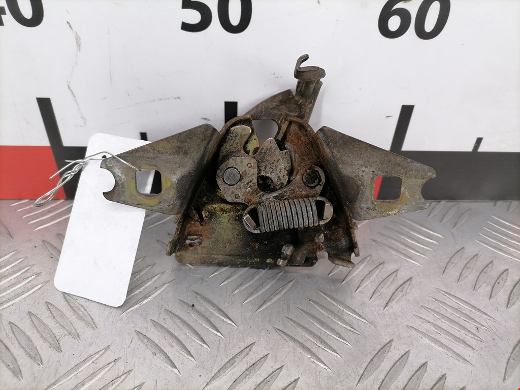 Замок капота VOLKSWAGEN Passat B4 1993-1997