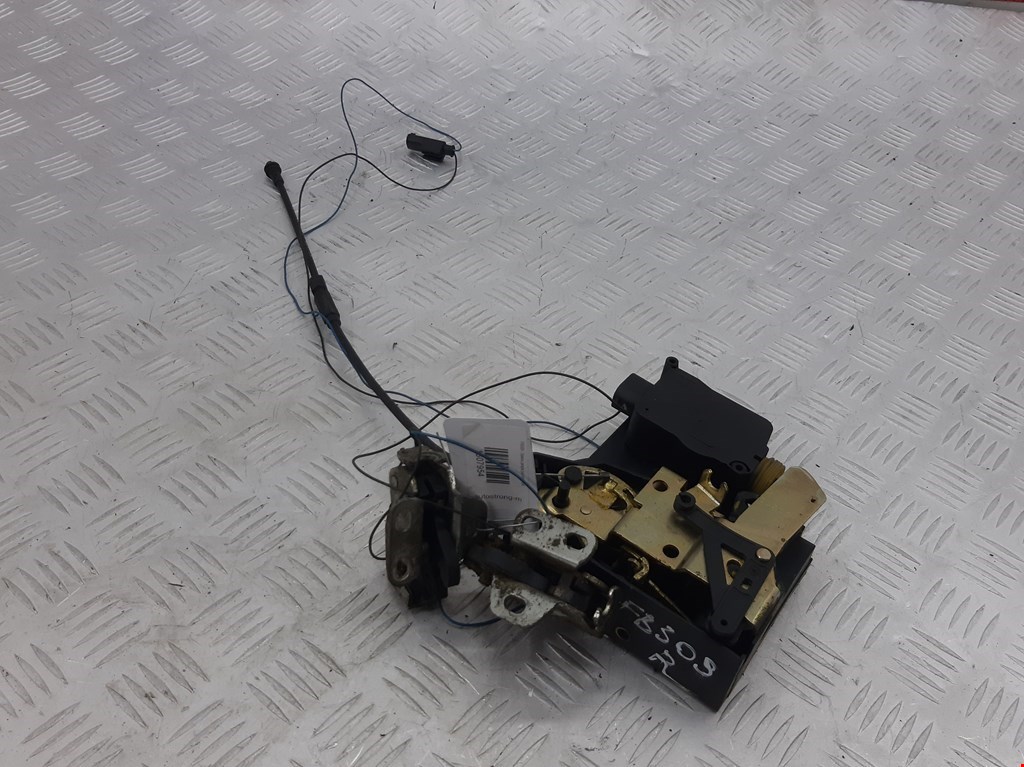 Замок двери распашной левой Mercedes Vito (W639) (2003-2014)