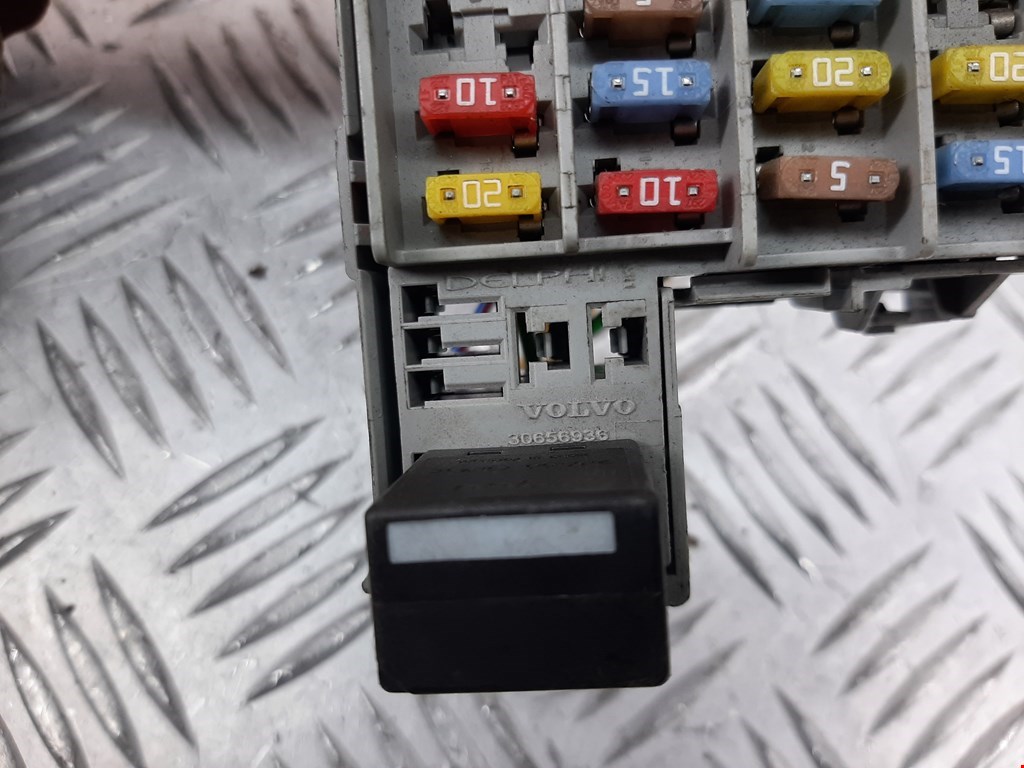 Датчик уровня в бачок омывателя VOLVO V70 II 2000-2007