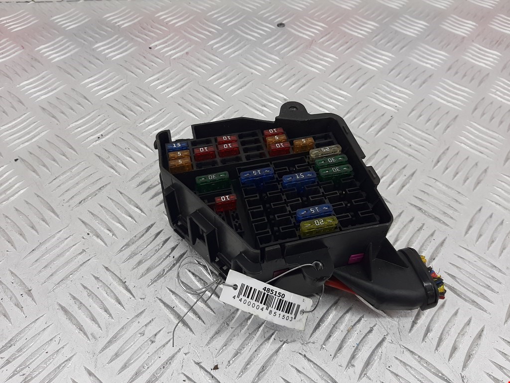 Датчик уровня в бачок омывателя SKODA Superb 2002-2008