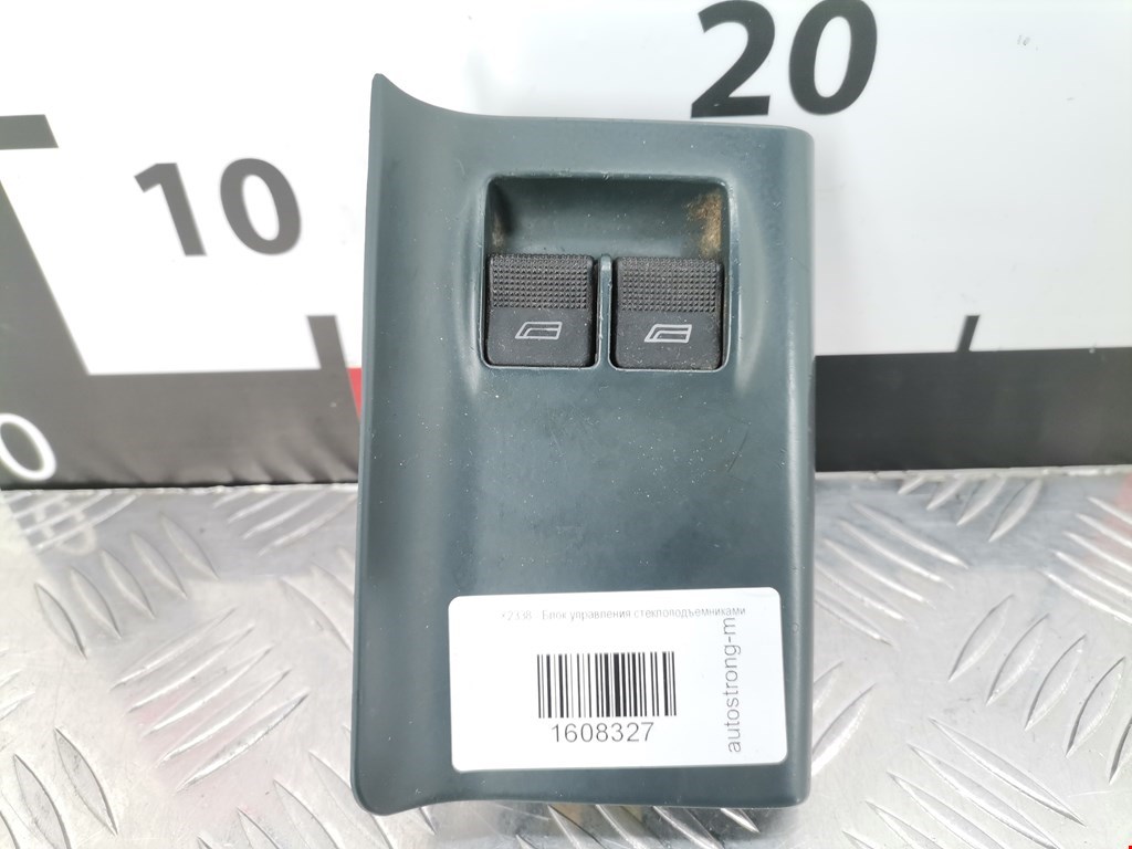 Блок управления стеклоподъемниками AUDI A4 B5 1995-2001
