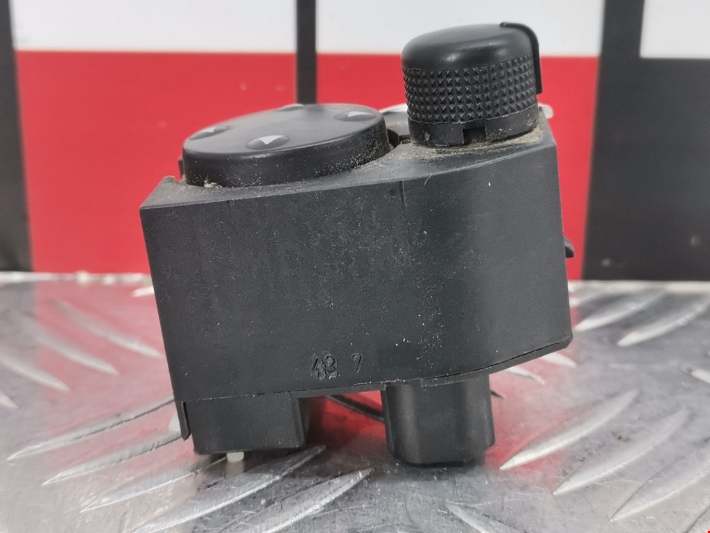 Блок управления зеркалами AUDI A4 B5 1995-2001