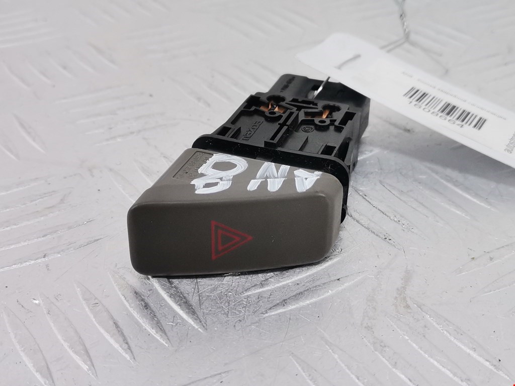 Кнопка аварийной сигнализации (аварийки) MAZDA Premacy CP 1999-2004