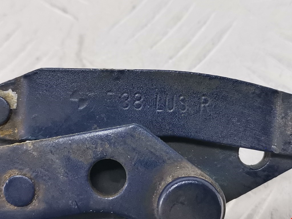 Петля капота левая/правая BMW 7er 7 серия E38 1994-2001