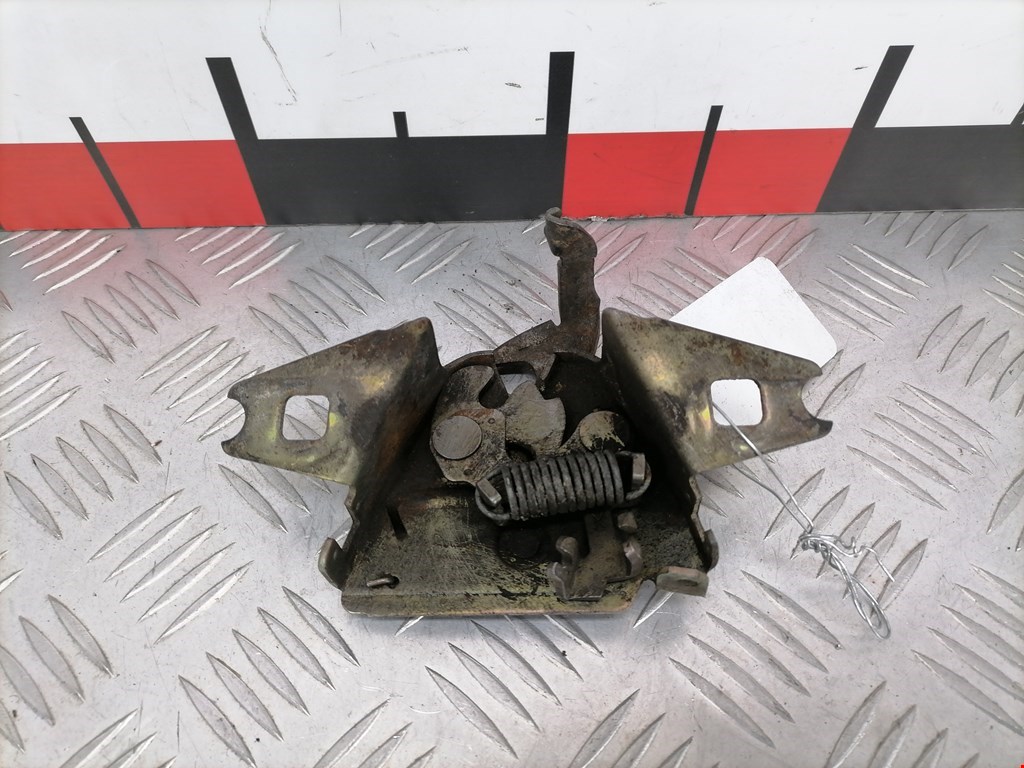 Замок капота VOLKSWAGEN Passat B3 1988-1993