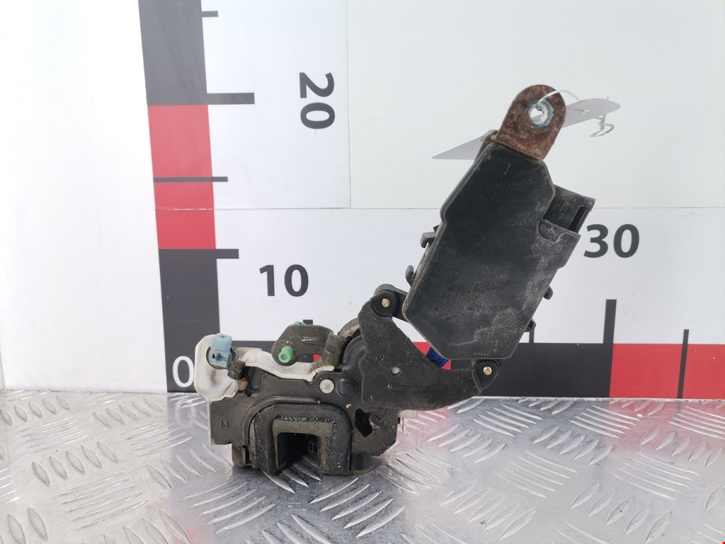 Замок двери задней левой SUBARU Forester I 1997-2002