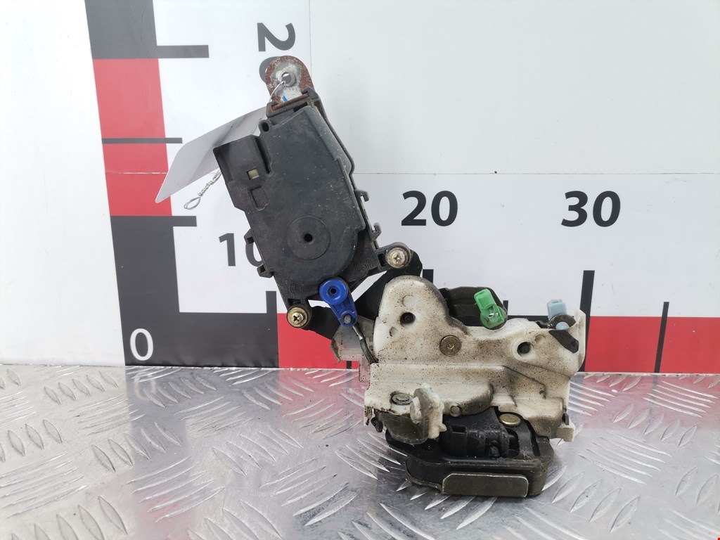 Замок двери задней левой SUBARU Forester I 1997-2002