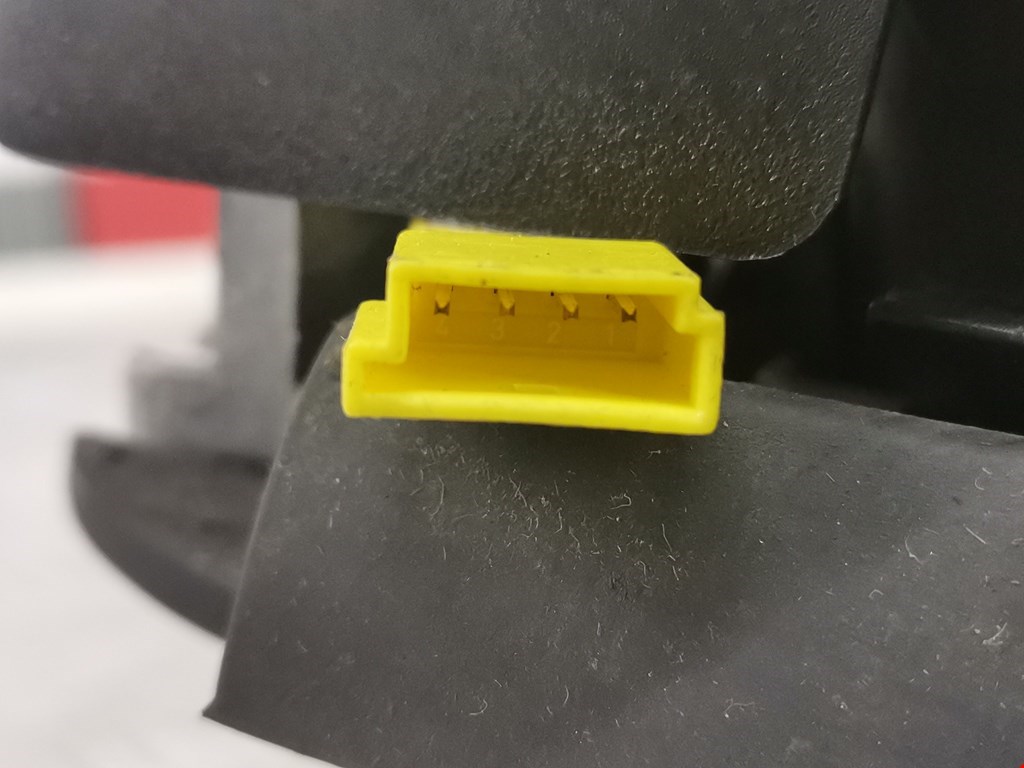 Кулиса (селектор) АКПП/МКПП в салоне BMW 3er E46 1998-2006