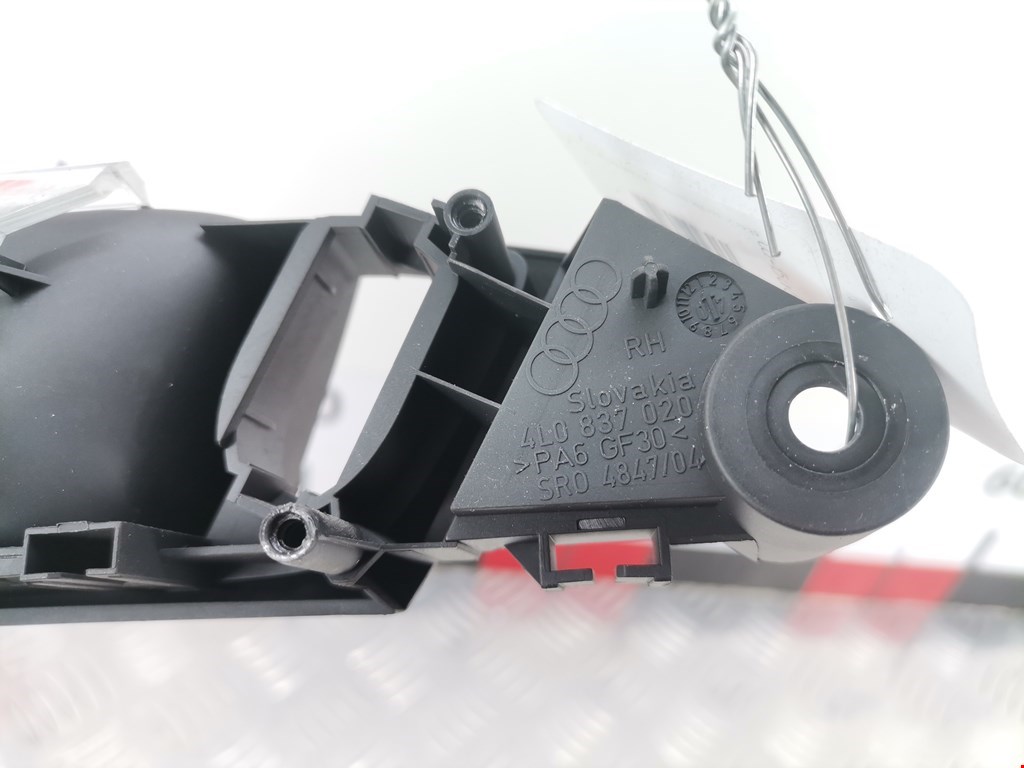 Ручка дверная задняя внутренняя правая AUDI Q7 I 2006-2015