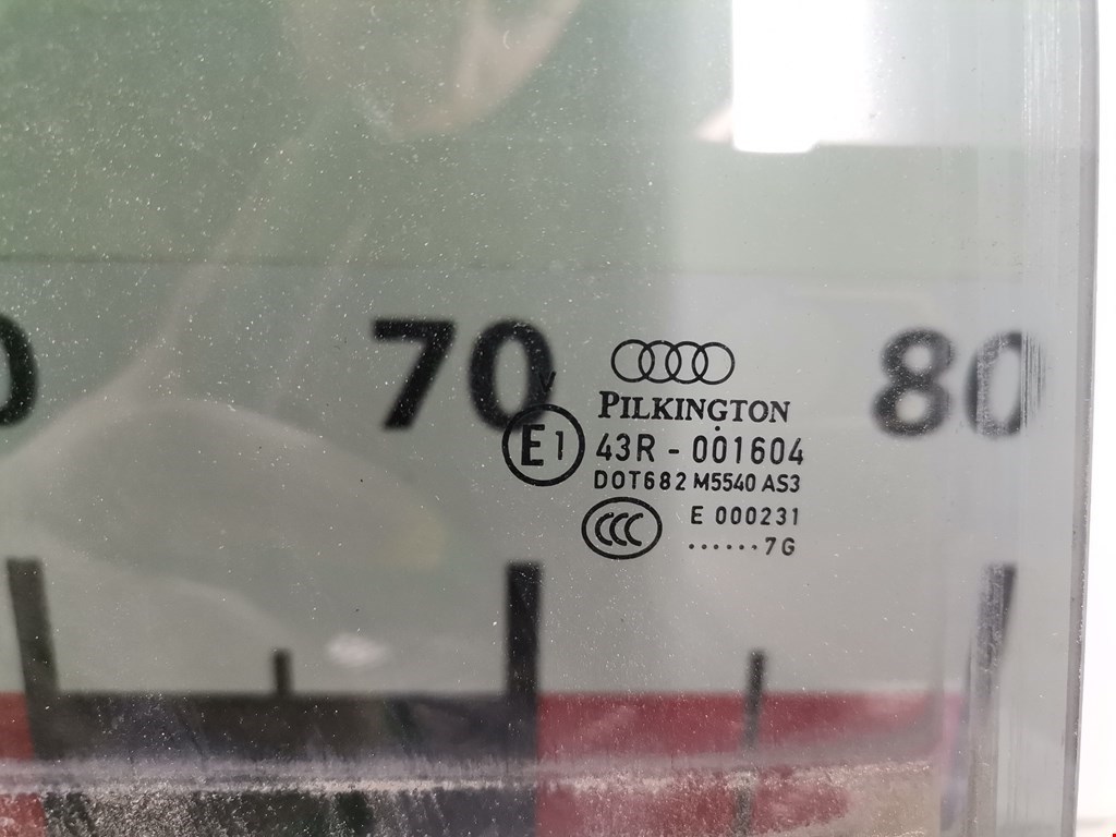 Стекло двери заднее правое AUDI Q7 I 2006-2015